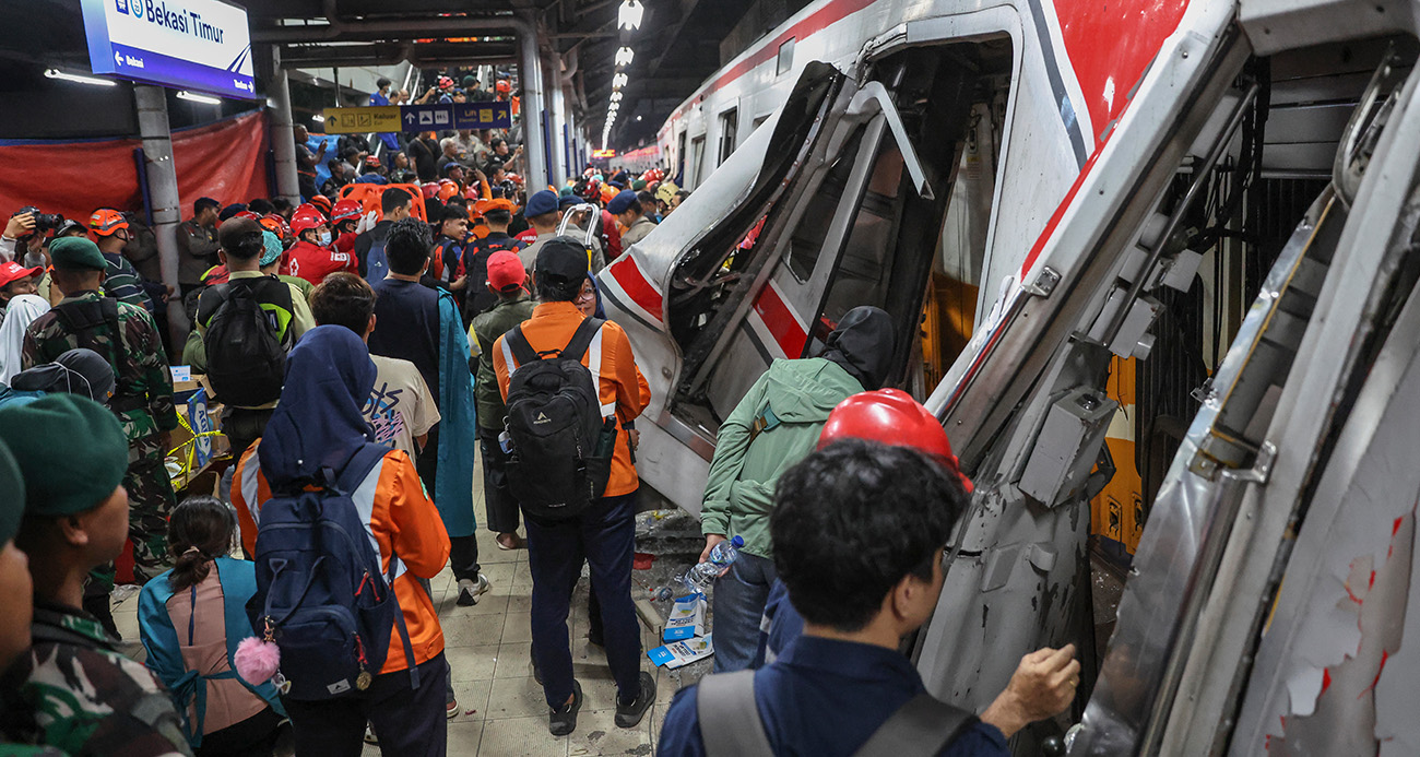 Endonezya'da tren kazası: 14 ölü, 84 yaralı