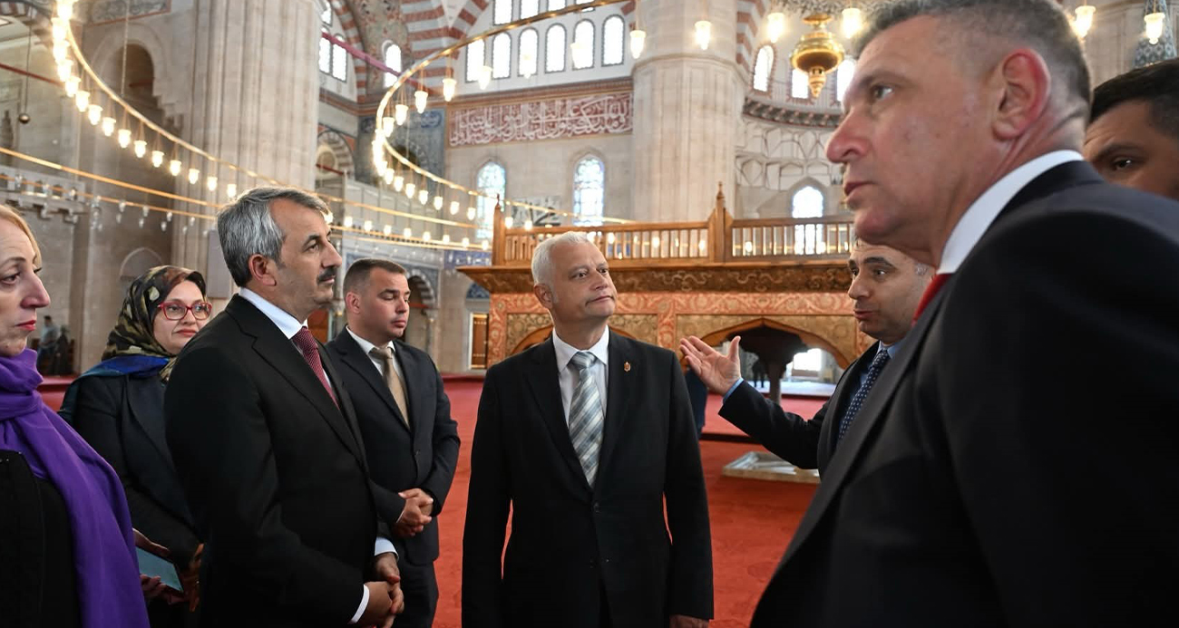 Bulgaristan İçişleri Bakanı Emil Dachev Selimiye Camii’ne hayran kaldı