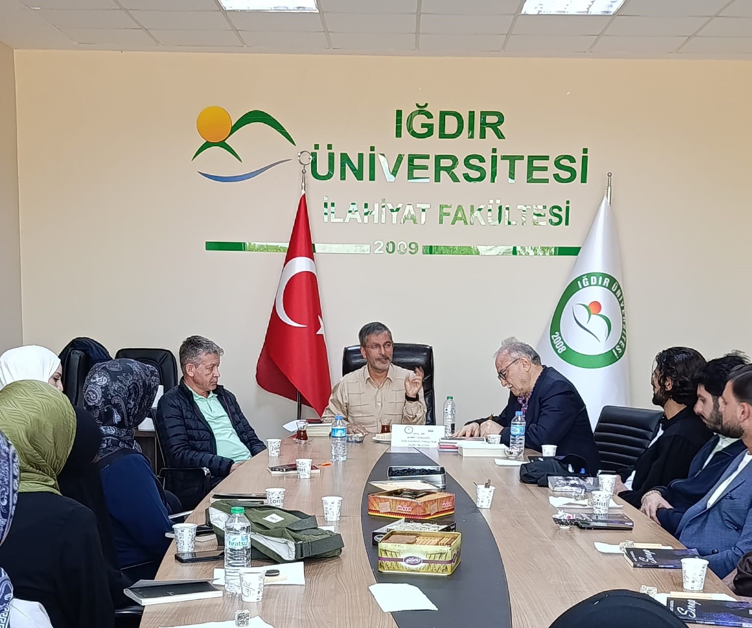 Iğdır Üniversitesi’nce kitap kritiği ve söyleşi programı düzenlendi