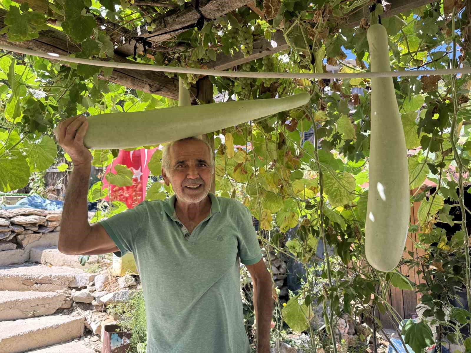 antalya-da-96-santimetrelik-su-kabagi-saskinligi-deneme-amacli-ekti-boyu-1-metreye-dayandi