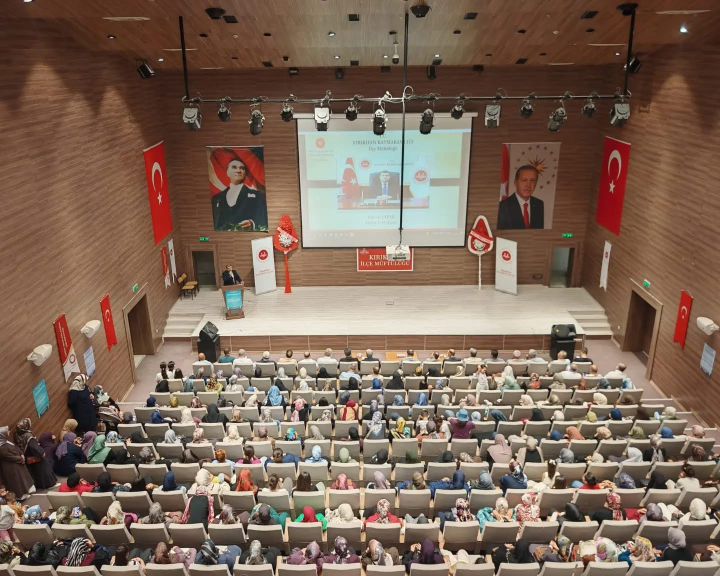 kirikhan-da-peygamberimiz-ve-guzel-ahlak-konferansi-duzenlendi