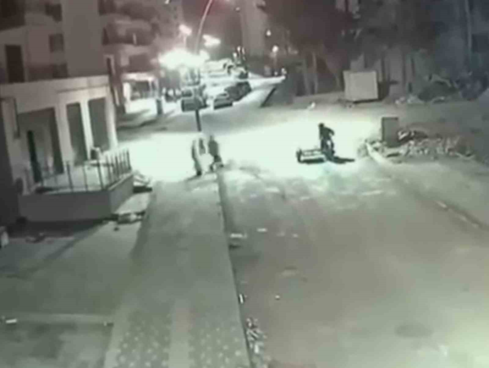 motosikletli-hirsizlar-once-kameraya-sonra-polise-yakalandi