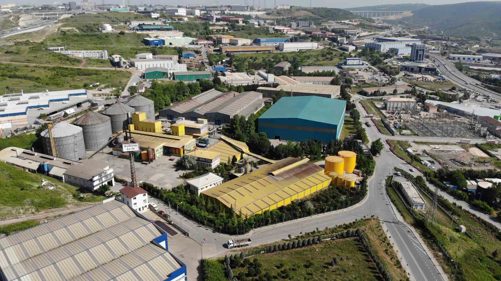 lutfu-turkkan-in-fabrikasina-milyonluk-kotu-koku-cezasi