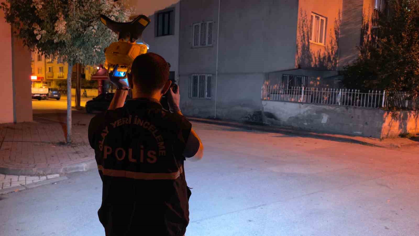 motosikletle-gelip-tufekle-ates-acti-1-yarali