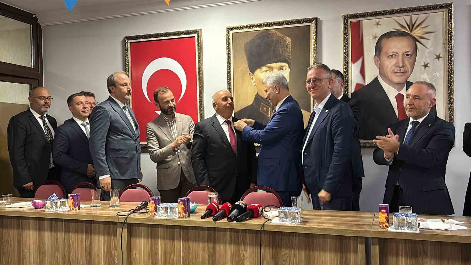 bakan-bolat-turkiye-bolgesel-bir-aktor-olmanin-otesine-gecerek-kuresel-olcekte-soz-sahibi-bir-ulke-konumuna-yukseldi