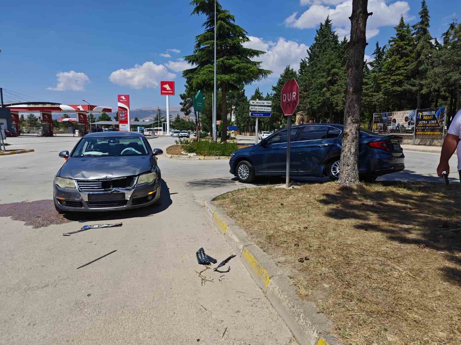isparta-da-trafik-kazasi-1-yarali