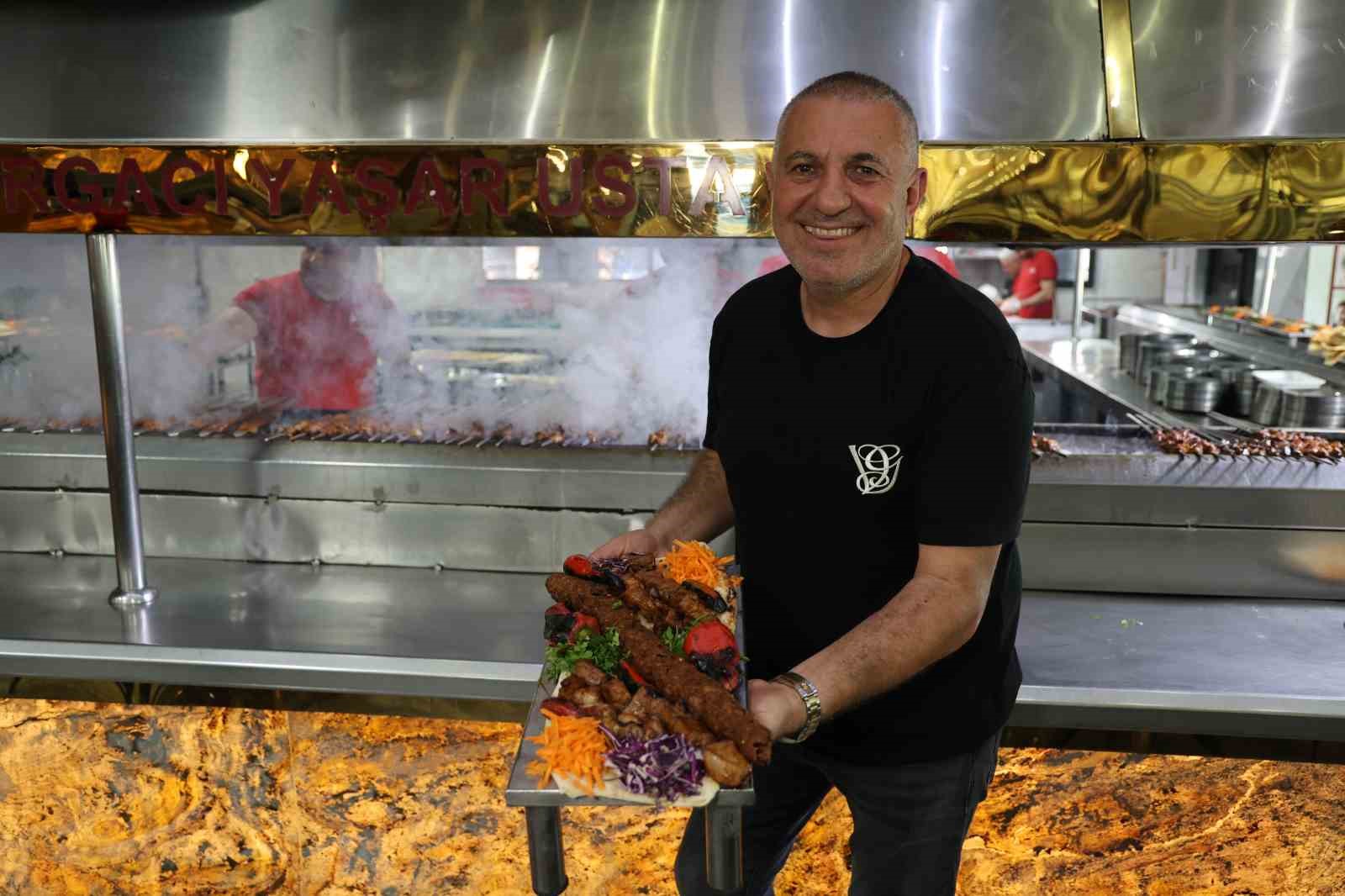 adana-lezzet-festivali-nde-kebapcilar-dumana-hazirlaniyor