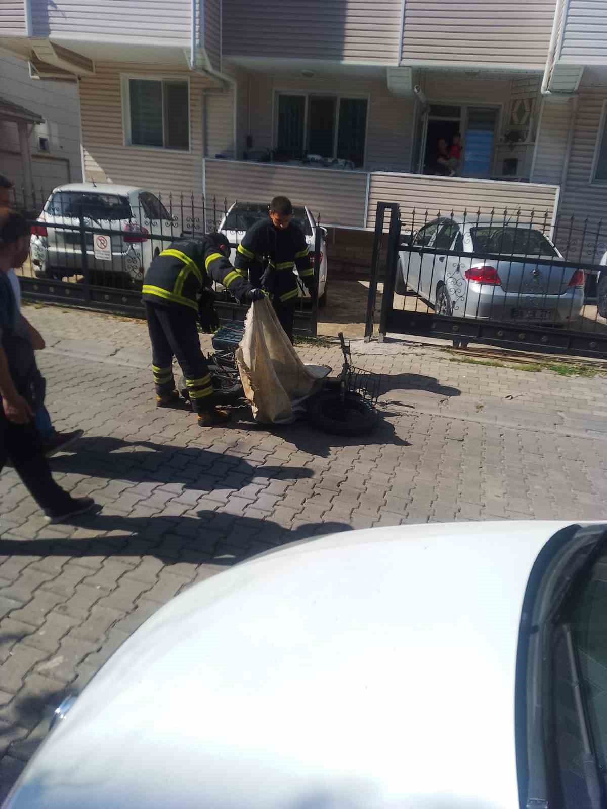 luleburgaz-da-seyir-halindeki-elektrikli-bisikletin-pili-patladi-surucu-yaralandi