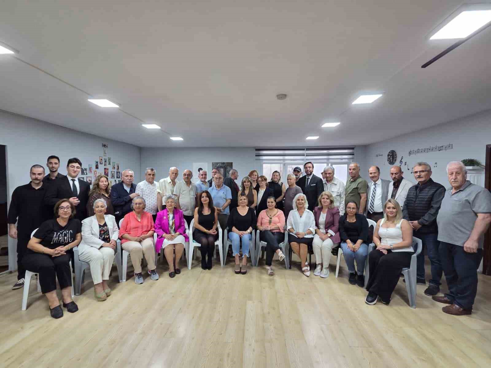 samsunlu-sanatcilar-bir-cati-altinda-toplandi