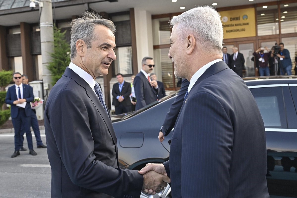 fransa-cumhurbaskani-macron-ve-yunanistan-basbakani-micotakis-ankara-da