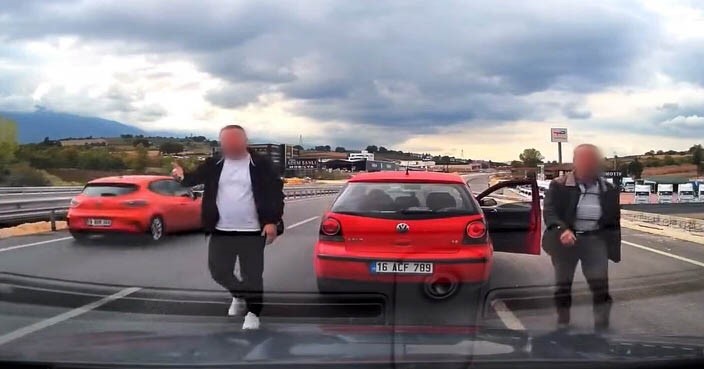 bursa-da-yol-kestiler-360-bin-lira-ceza-yediler