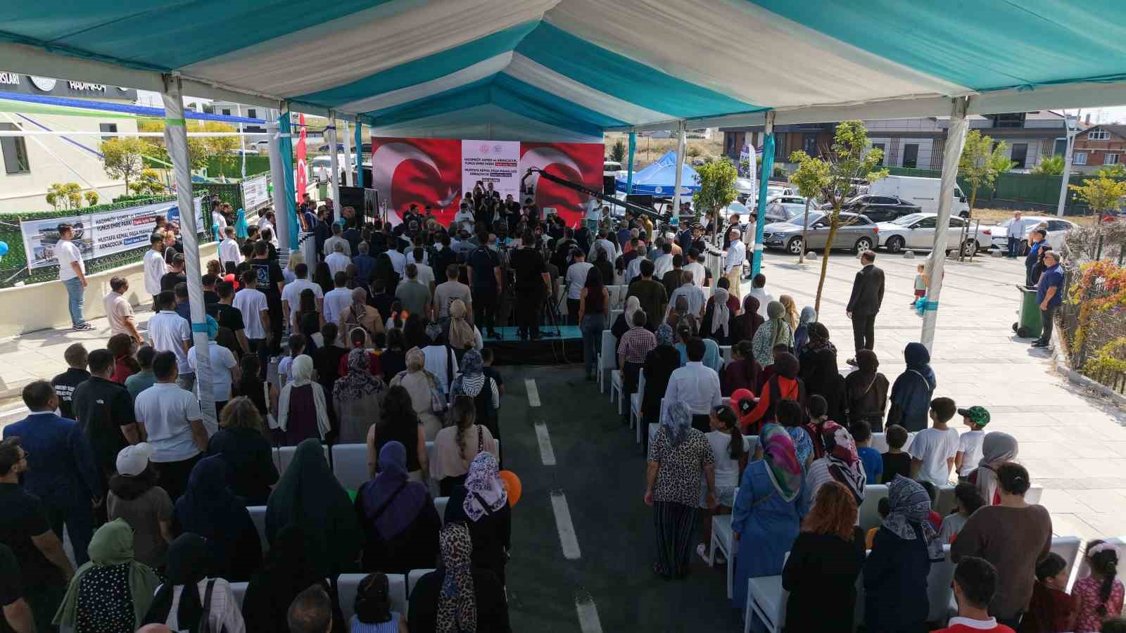 milli-egitim-bakani-yusuf-tekin-kim-olursa-olsun-bir-egitim-kurumu-yapmak-istiyorsa-anayasal-olarak-bizimle-beraber-calismak-zorundadir