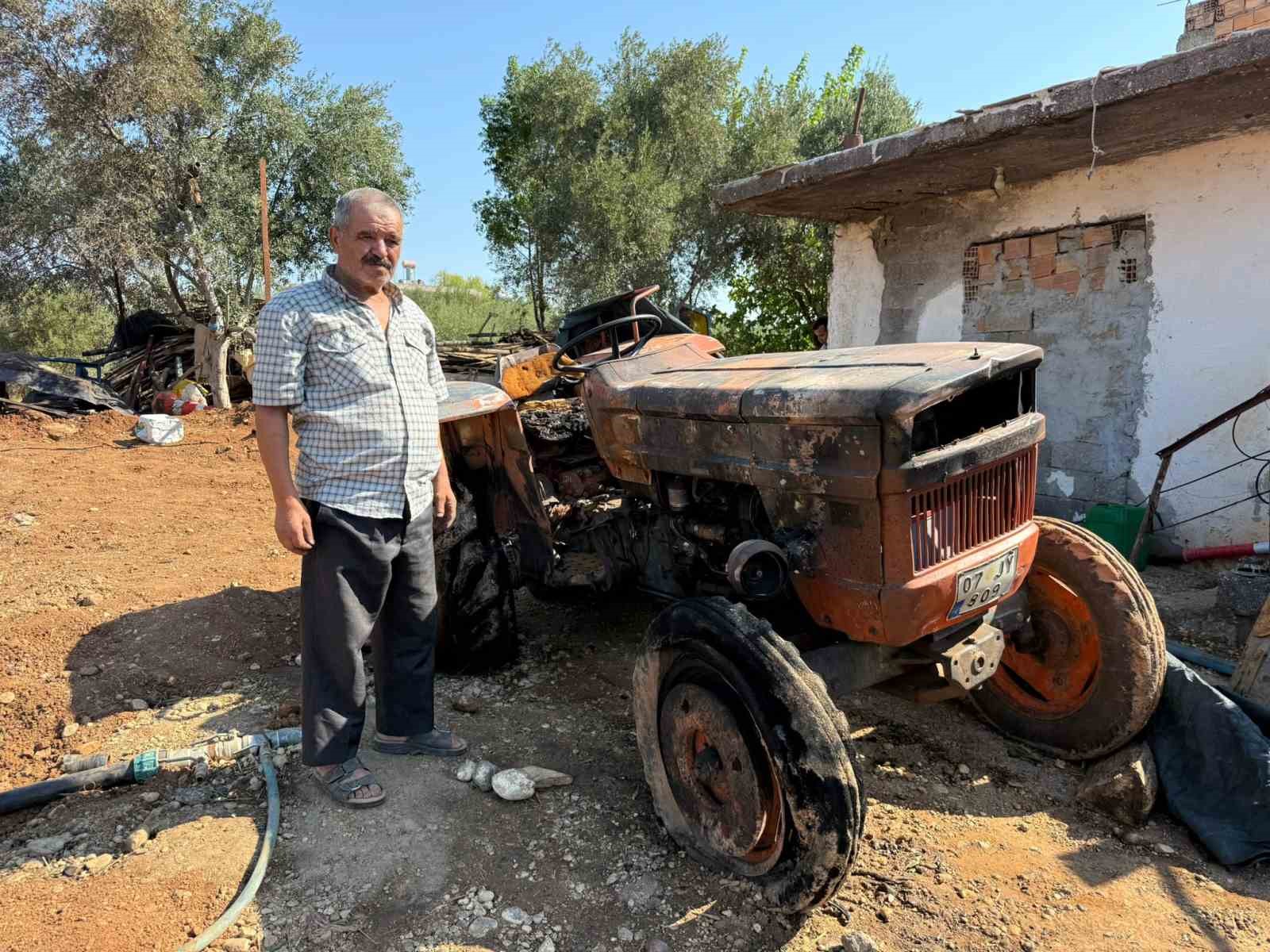 15-dakika-once-ciktiklari-eve-yangin-haberiyle-geldiler-guvenlik-kamerasini-izleyince-sok-oldular
