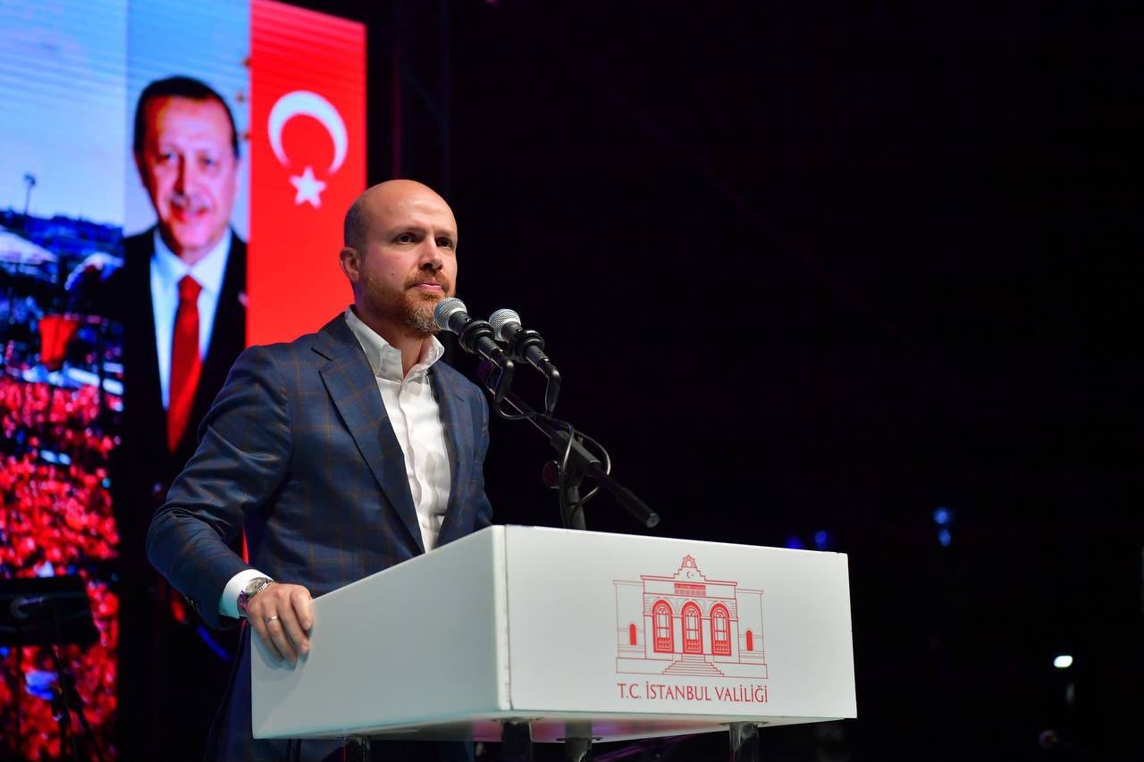 bilal-erdogan-bu-milletin-ustune-vurulmak-istenen-prangalardan-kurtulusunun-miladiydi-15-temmuz-gecesi