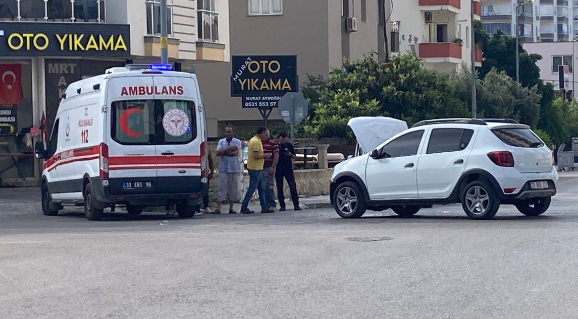 mersin-de-araclarin-karistigi-kazada-2-yarali