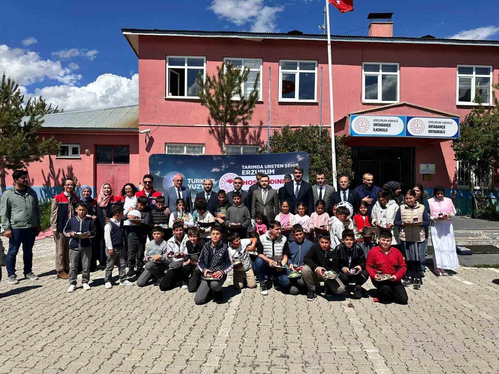 askale-de-dunya-sut-gunu-etkinligi-duzenlendi