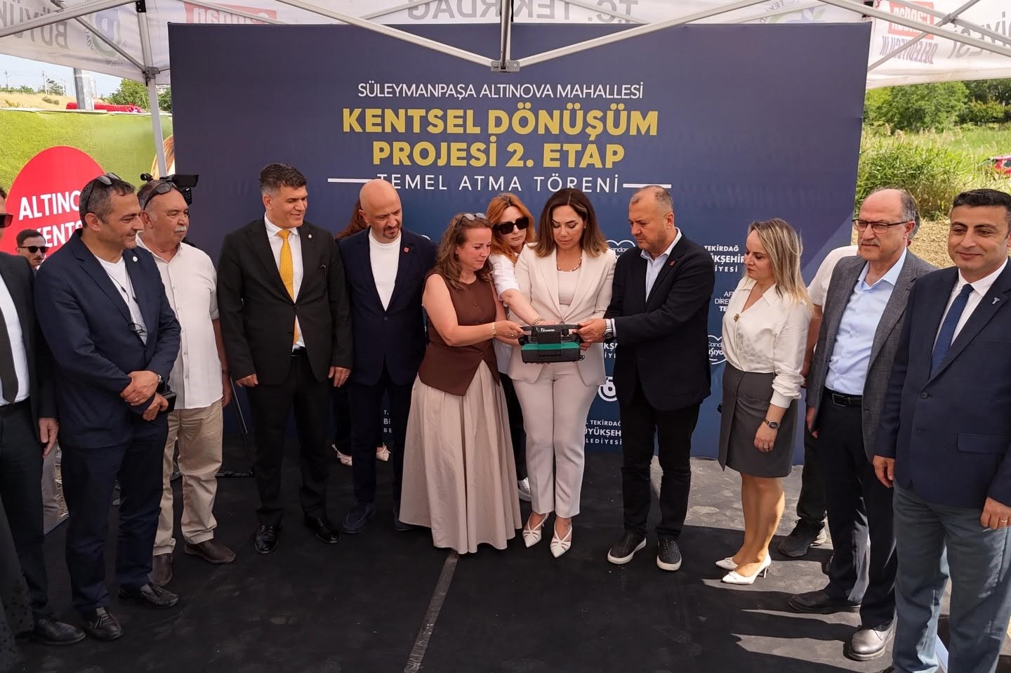 tekirdag-da-depreme-dayanikli-yasam-icin-yeni-adim-altinova-kentsel-donusum-projesi-nde-ikinci-etabin-temeli-atildi