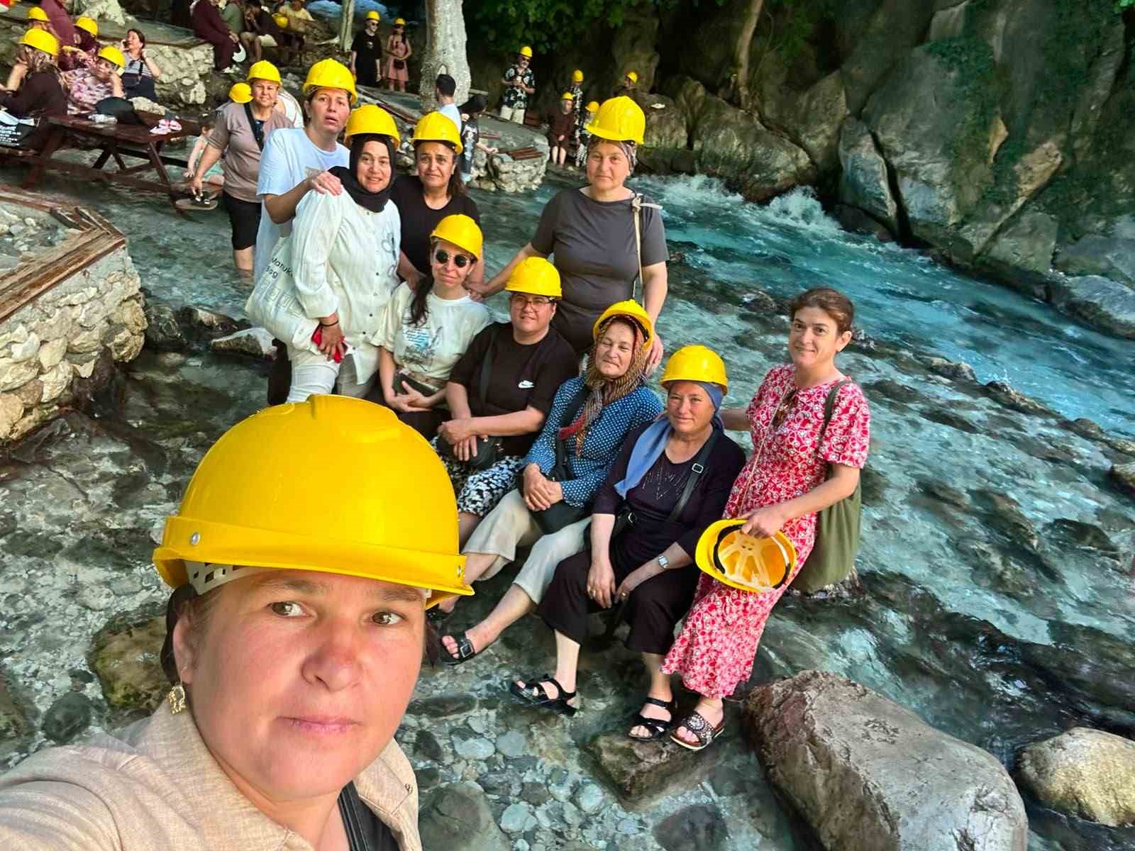 babadag-belediyesi-kadinlari-mavi-turda-bulusturuyor