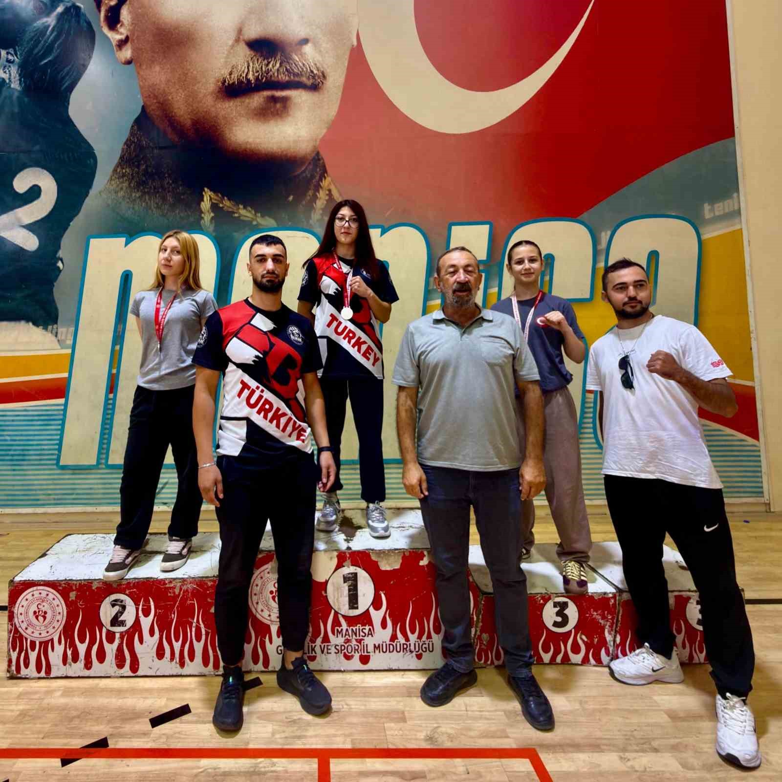 bilecikli-sporcular-muaythai-zafer-kupasi-nda-8-derece-elde-etti