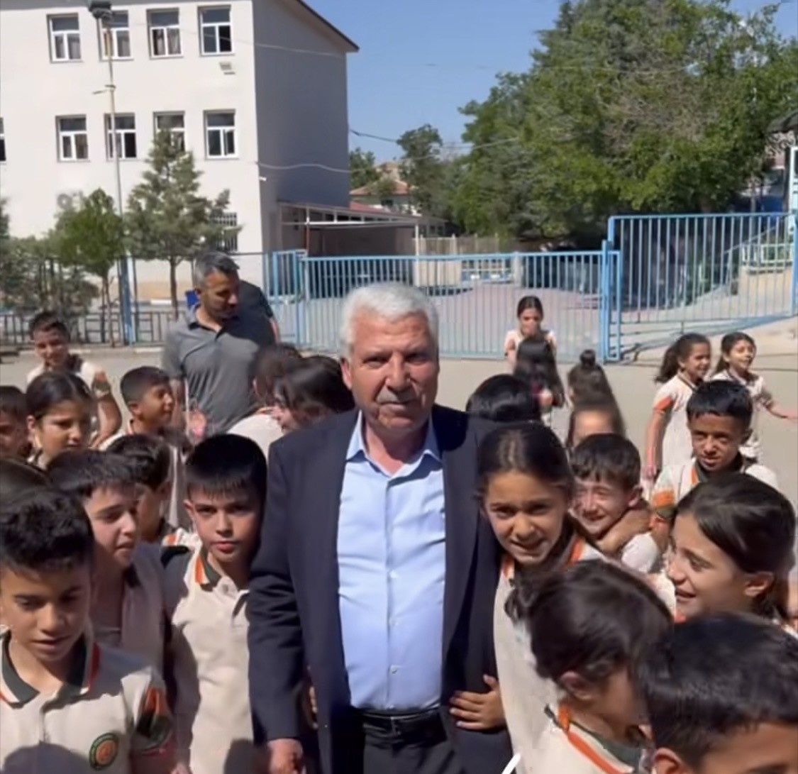 baskan-karamehmetoglu-ndan-egitime-destek