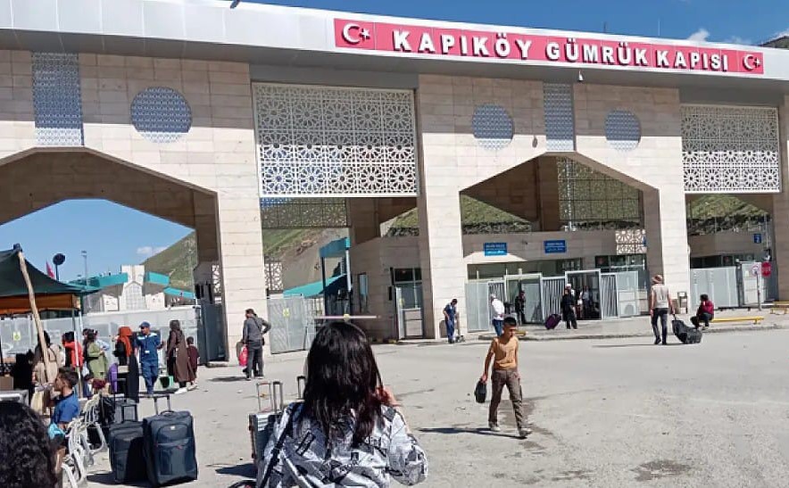 kapikoy-sinir-kapisi-nda-sorunlar-bitmiyor-vatandaslar-cozum-bekliyor