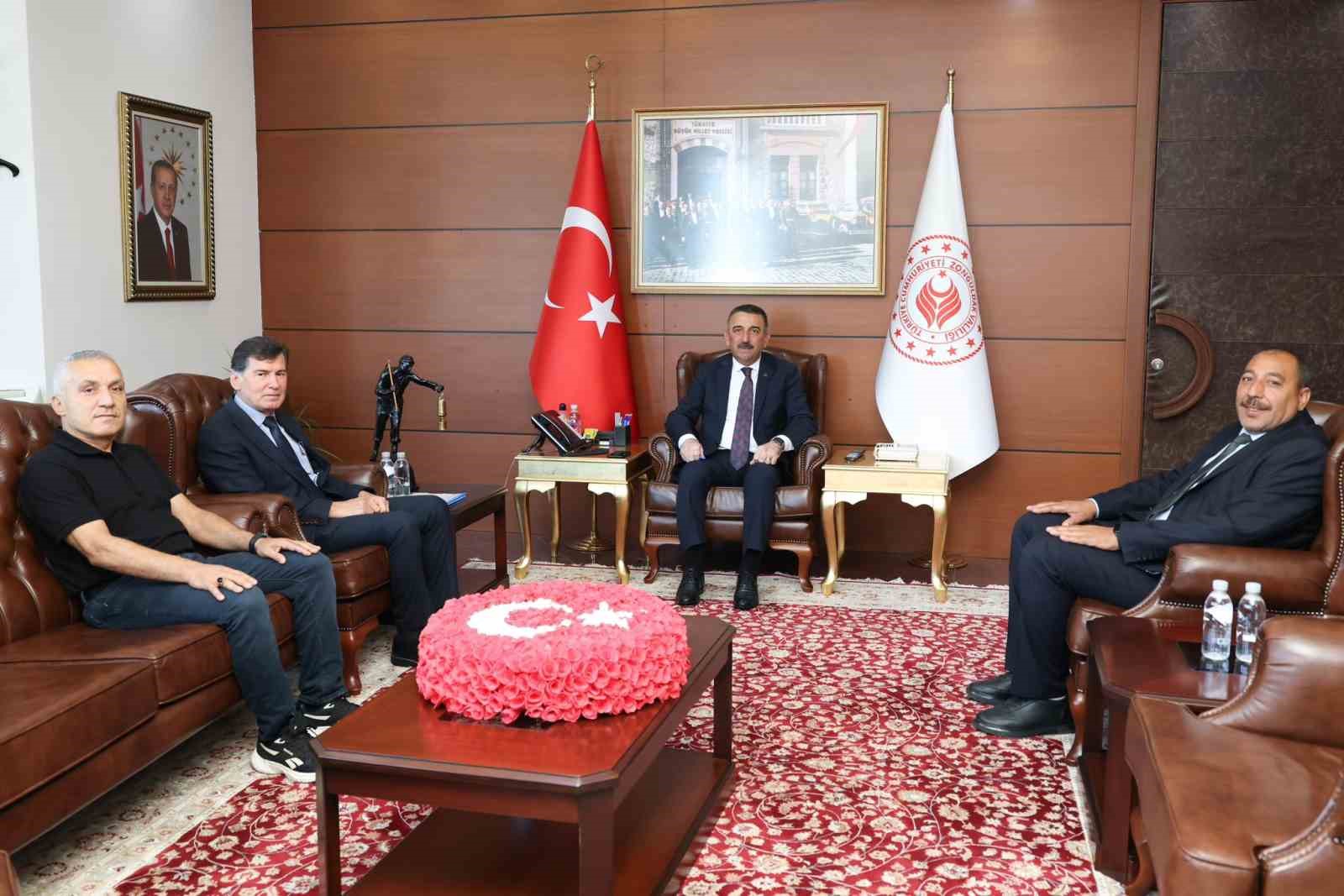 vali-hacibektasoglu-romanlara-yonelik-saha-calismalarini-gorustu