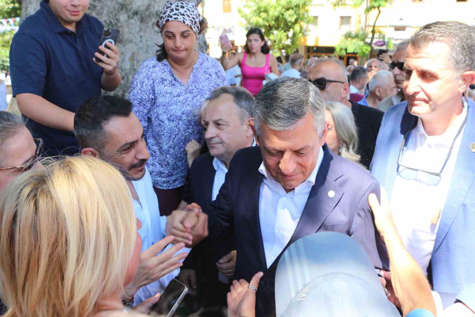 ozgur-ozel-netanyahu-erdogan-ile-kayikci-kavgasi-yaparak-kendisine-orada-guc-kazanmaya-calisiyor