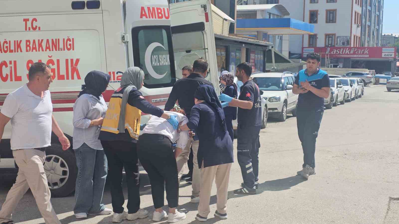 elazig-da-four-points-by-sheraton-otel-de-yangin-10-kisi-dumandan-etkilendi