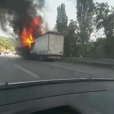 gemlik-te-tir-yangini