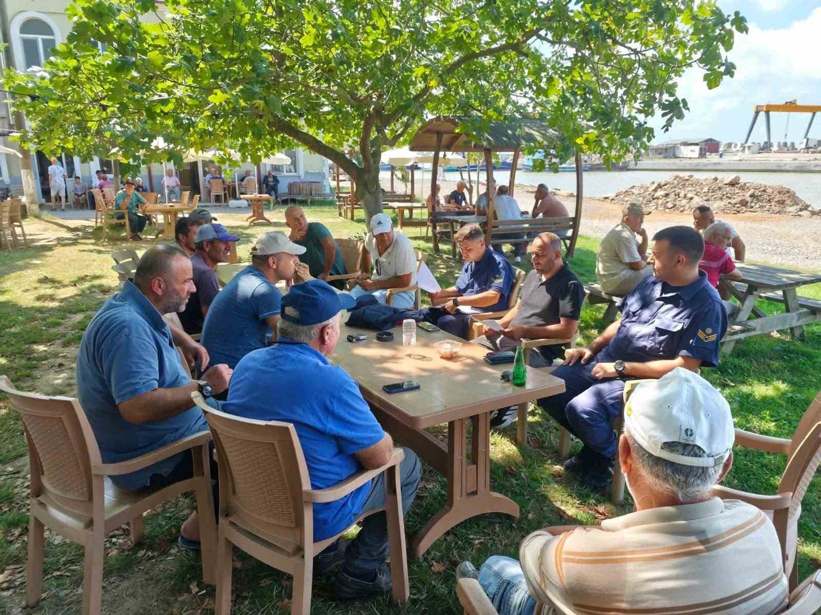 balikcilar-denizlerin-temiz-tutulmasi-konusunda-bilgilendirildi