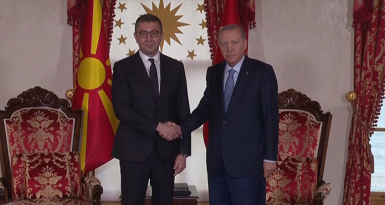 cumhurbaskani-erdogan-kuzey-makedonya-basbakani-mickoski-yi-kabul-etti