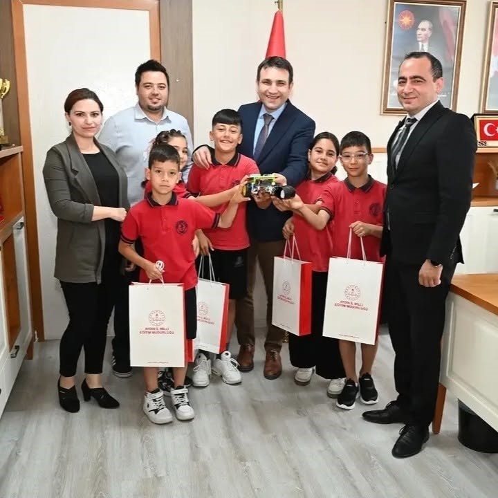 kocarli-nin-nese-robot-u-turkiye-ucuncusu-oldu