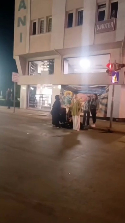 iki-kadin-grubu-arasindaki-kavganin-yeni-goruntuleri-ortaya-cikti