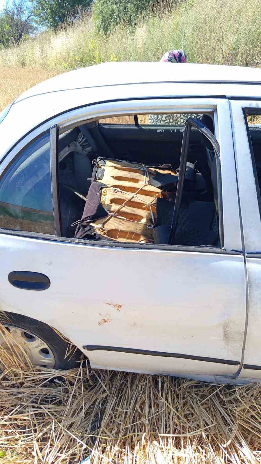 gonen-de-trafik-kazasi-arac-yol-kenarina-savruldu-5-kisi-yaralandi