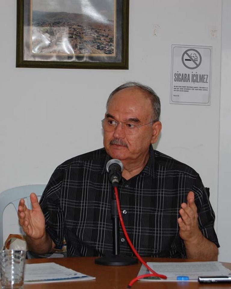 eski-izmir-buyuksehir-belediye-baskani-ozfatura-yogun-bakimda-tedavi-goruyor