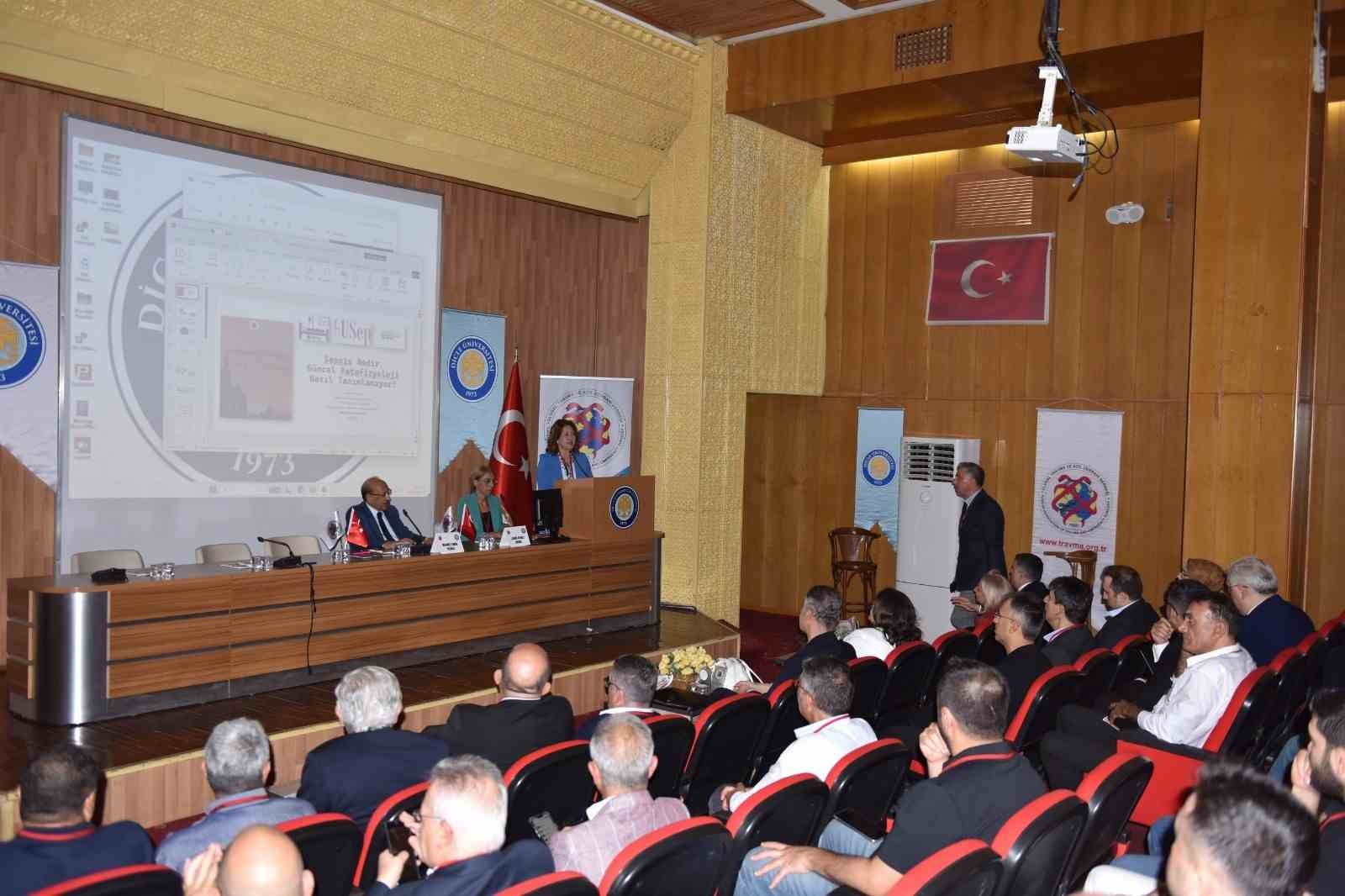diyarbakir-da-abdominal-sepsis-ve-acik-karin-yonetimi-sempozyumu-duzenlendi