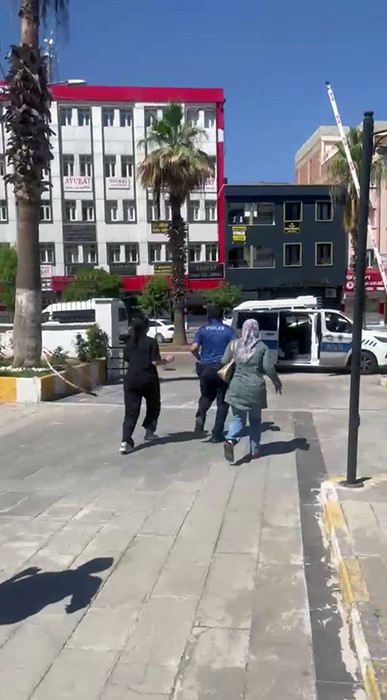 kimligini-unutan-ogrenciye-polis-yardim-etti