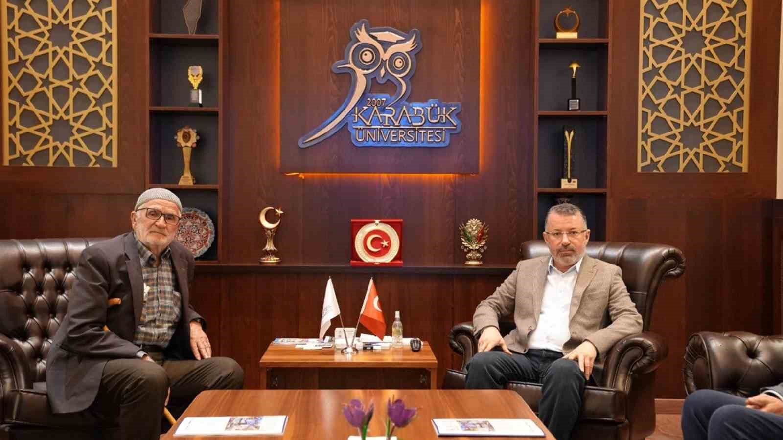 sehit-nuri-ozcan-in-babasi-mehmet-ozcan-dan-rektor-kirisik-a-ziyaret