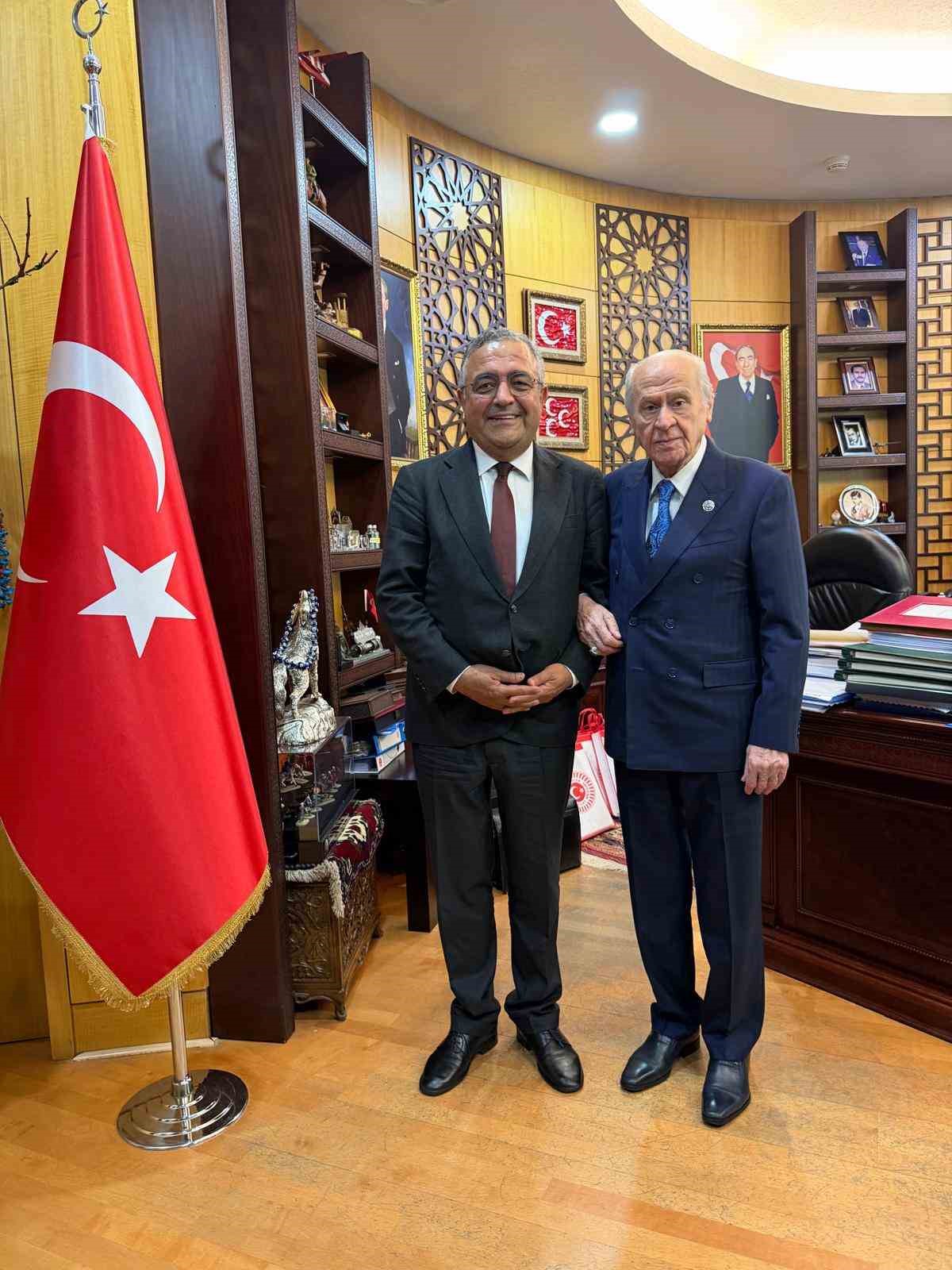 mhp-lideri-bahceli-diyarbakir-milletvekili-tanrikulu-ile-bir-araya-geldi