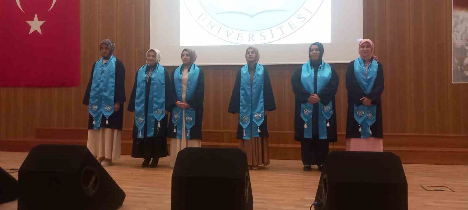 tamamina-yakinini-kiz-ogrencilerin-olusturdugu-fakultede-mezuniyet-coskusu