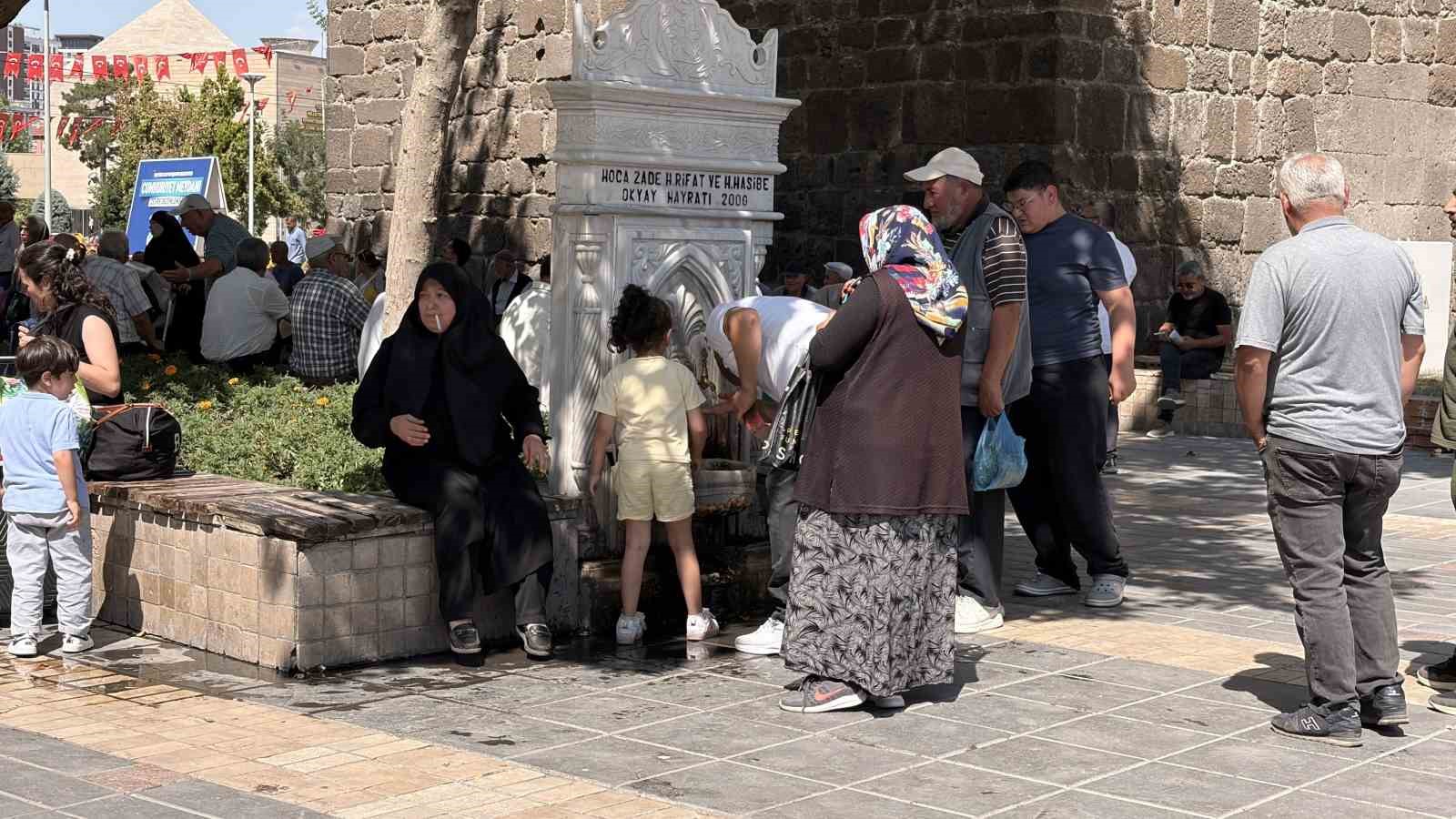 kayseri-de-termometreler-34-dereceyi-gosterdi