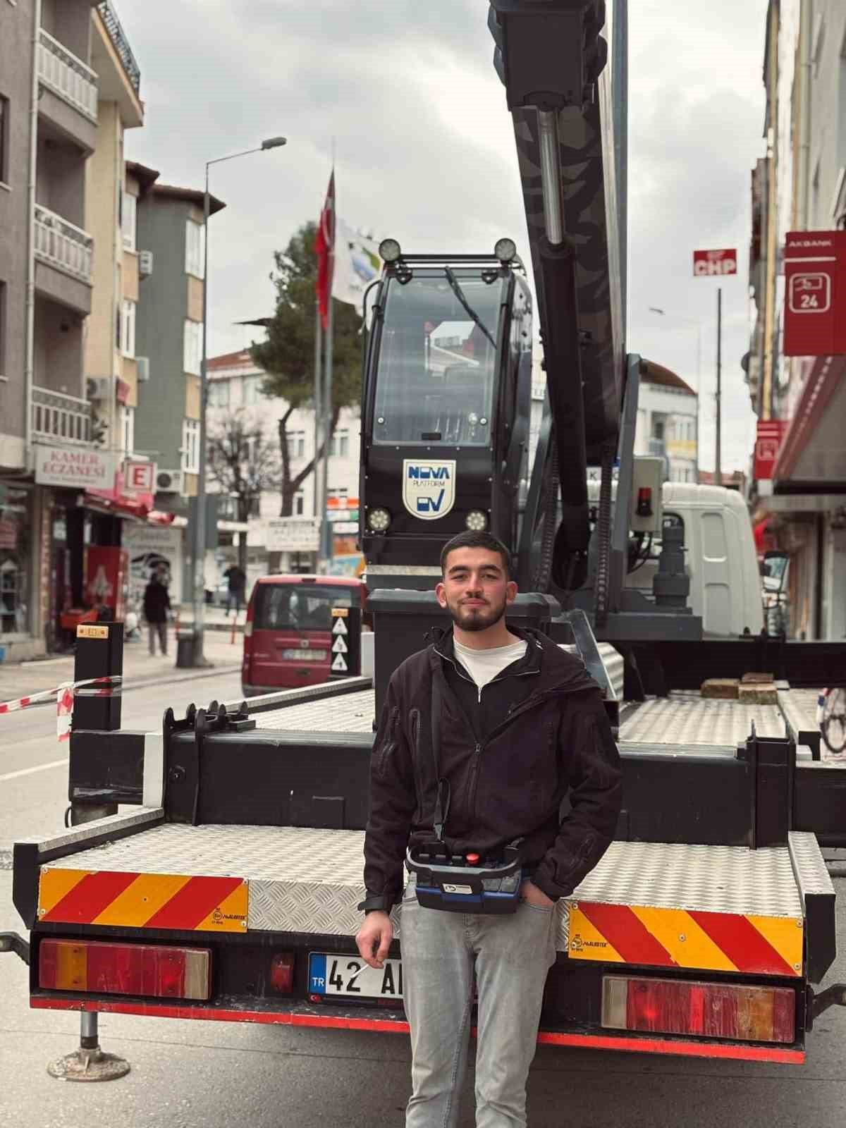 baklan-da-kayip-olarak-aranan-genc-civri-deki-daglik-alanda-olu-bulundu