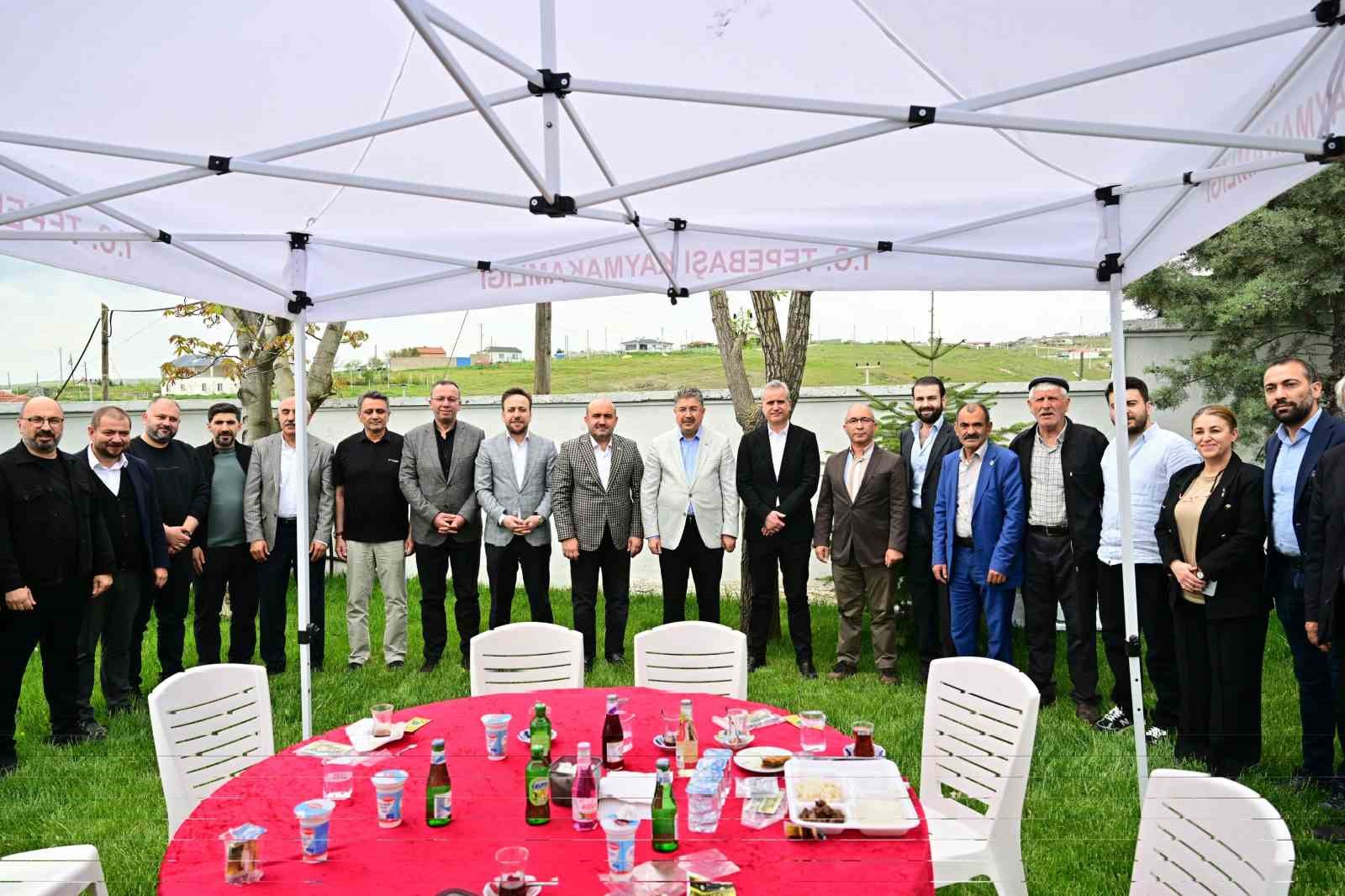 vali-yilmaz-yagmur-ve-sukur-duasi-programina-katildi