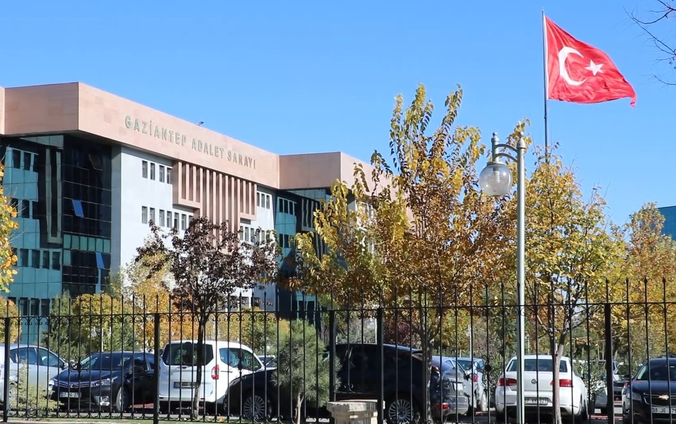gaziantep-te-mali-suclara-yonelik-dev-operasyon-28-gozalti