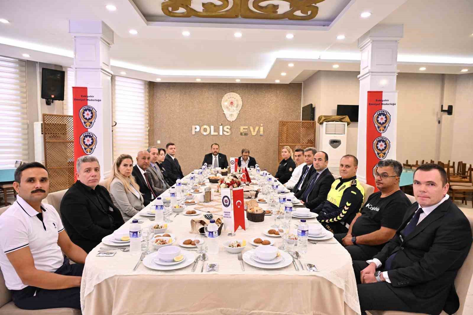 il-emniyet-muduru-yilmaz-gaziler-ile-bir-araya-geldi