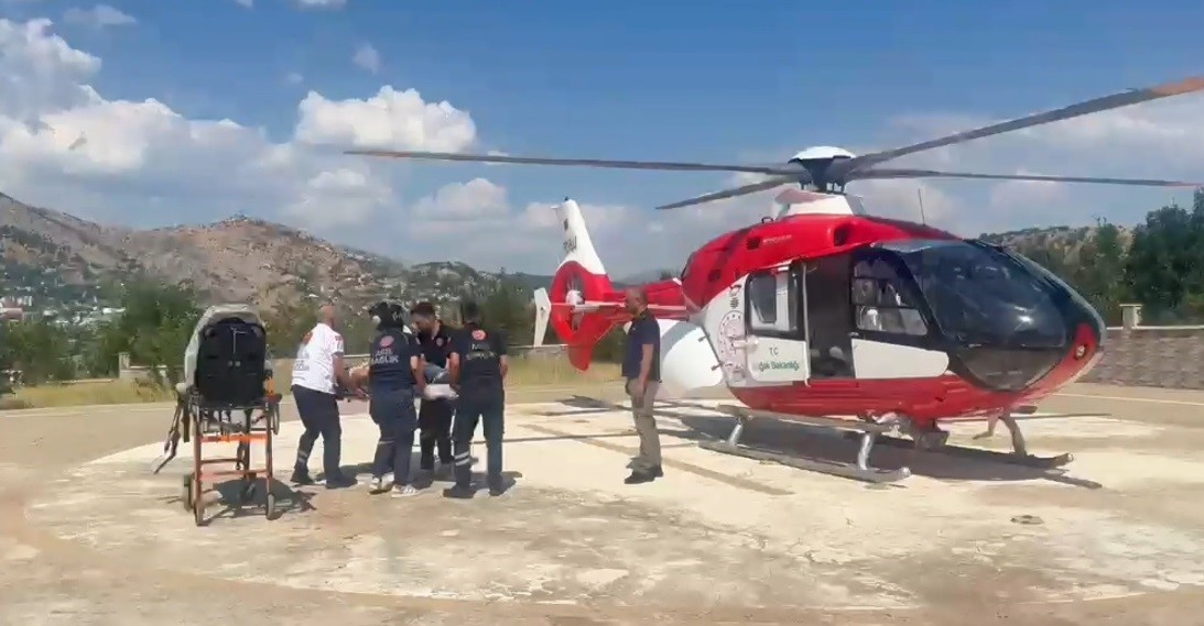 elinden-yaralanan-hasta-ambulans-helikopterle-malatya-ya-sevk-edildi