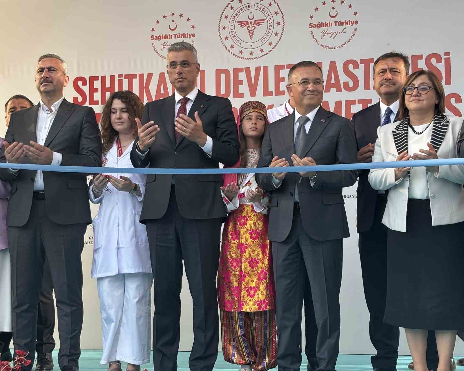 bakan-memisoglu-turkiye-saglik-sanayisinde-hizli-bir-yukselis-yasayacak