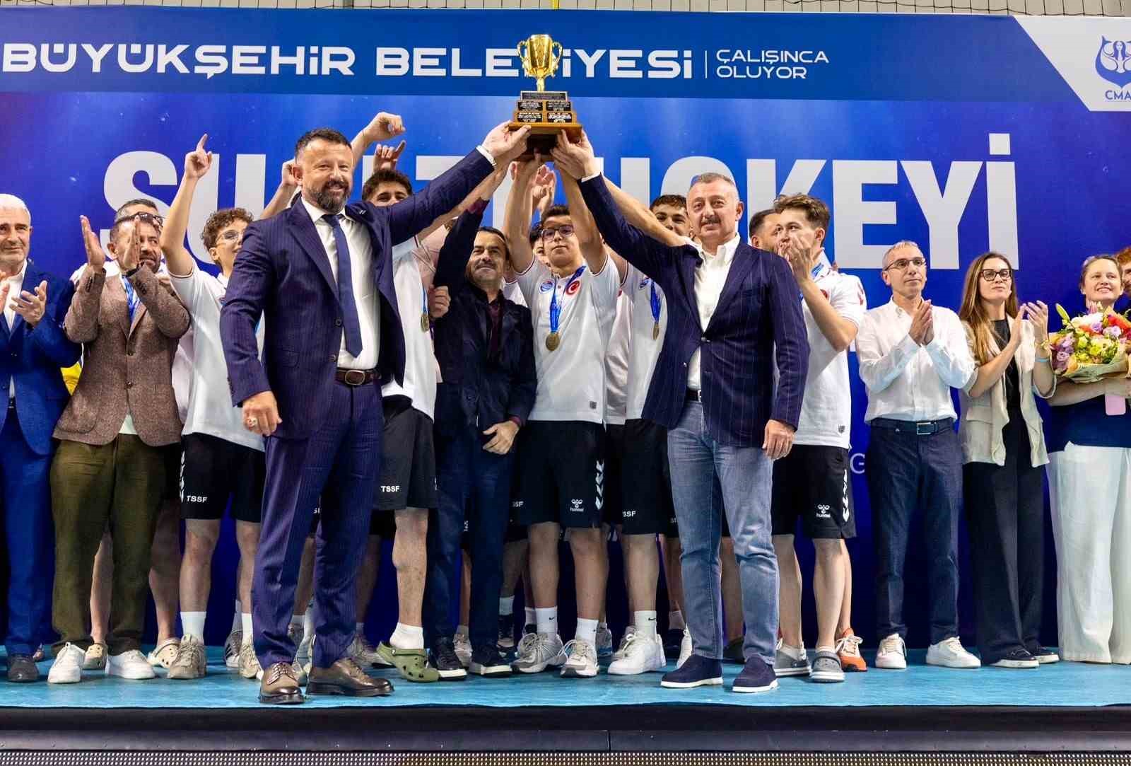 sualti-hokeyi-dunya-sampiyonasi-kocaeli-de-tamamlandi