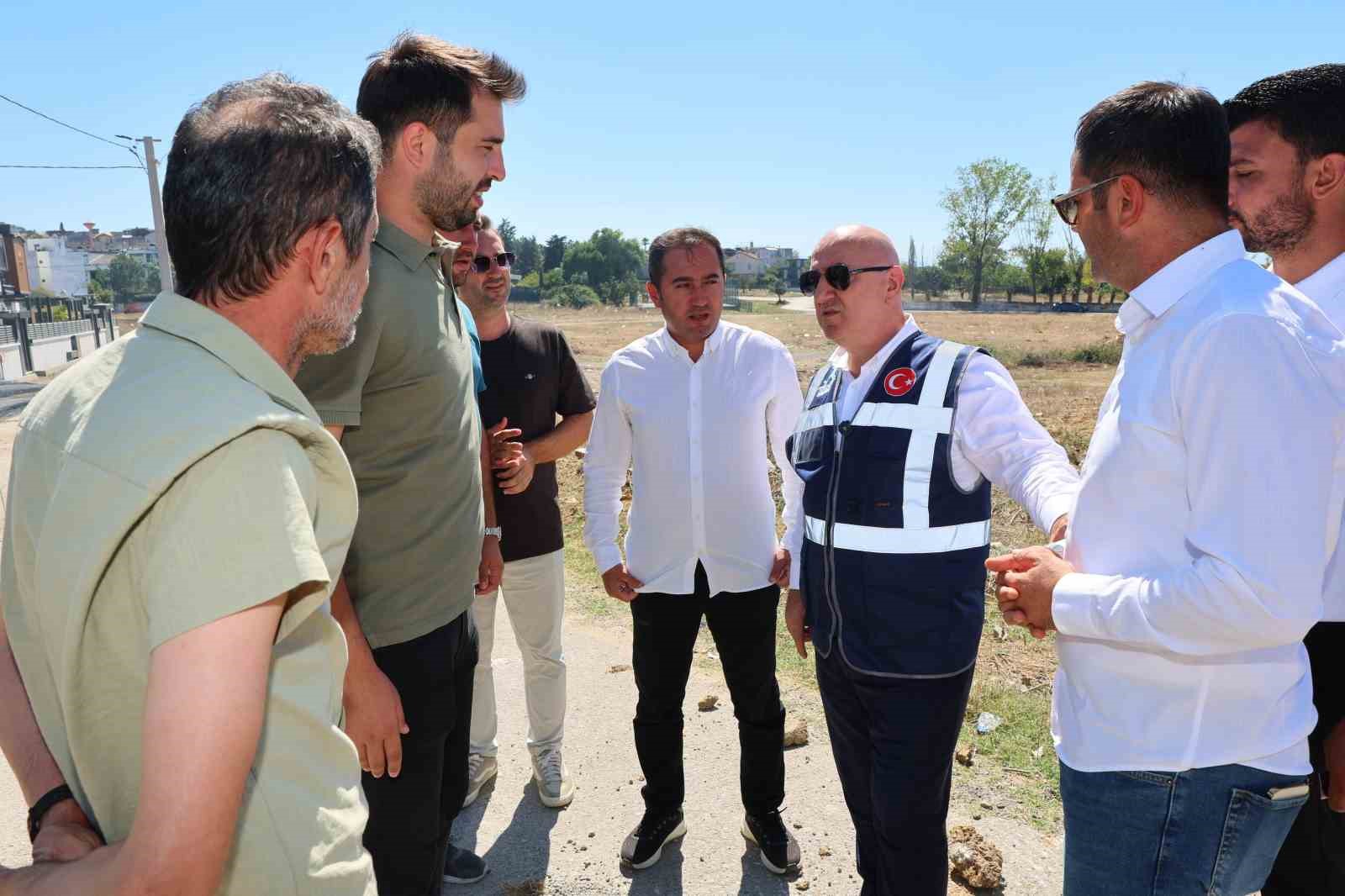 darica-da-yollar-daha-guvenli-ve-konforlu-hale-geliyor
