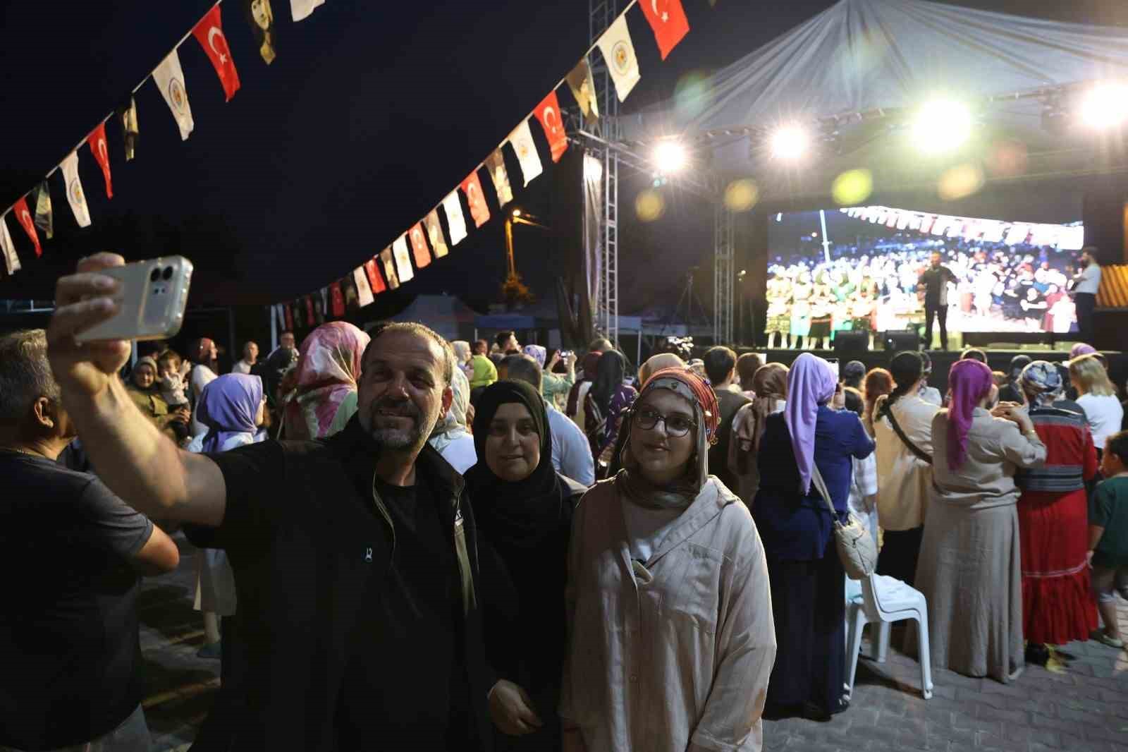 atakum-da-ucuncu-kez-duzenlenen-findik-festivali-ne-yogun-ilgi
